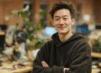 放弃国企工作,创办一人企业:我一定能用AI挣到钱