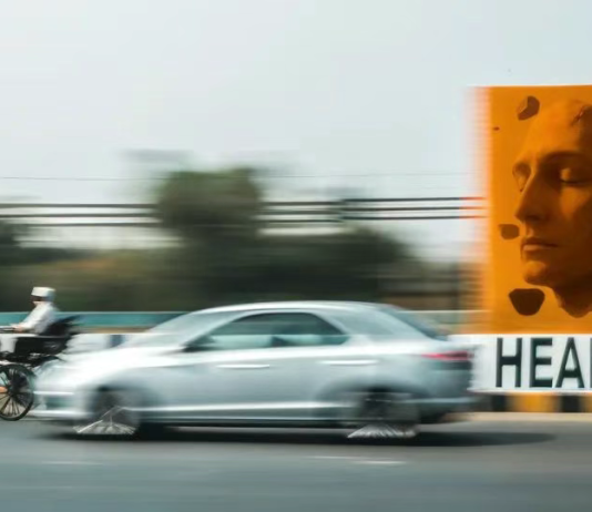 「一人干掉整个市场部」| 对谈 Head AI 创始人 Kay