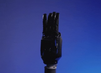 00后投身具身智能创业,剑指机器人界「Model 3」!已推出21个自由度灵巧手